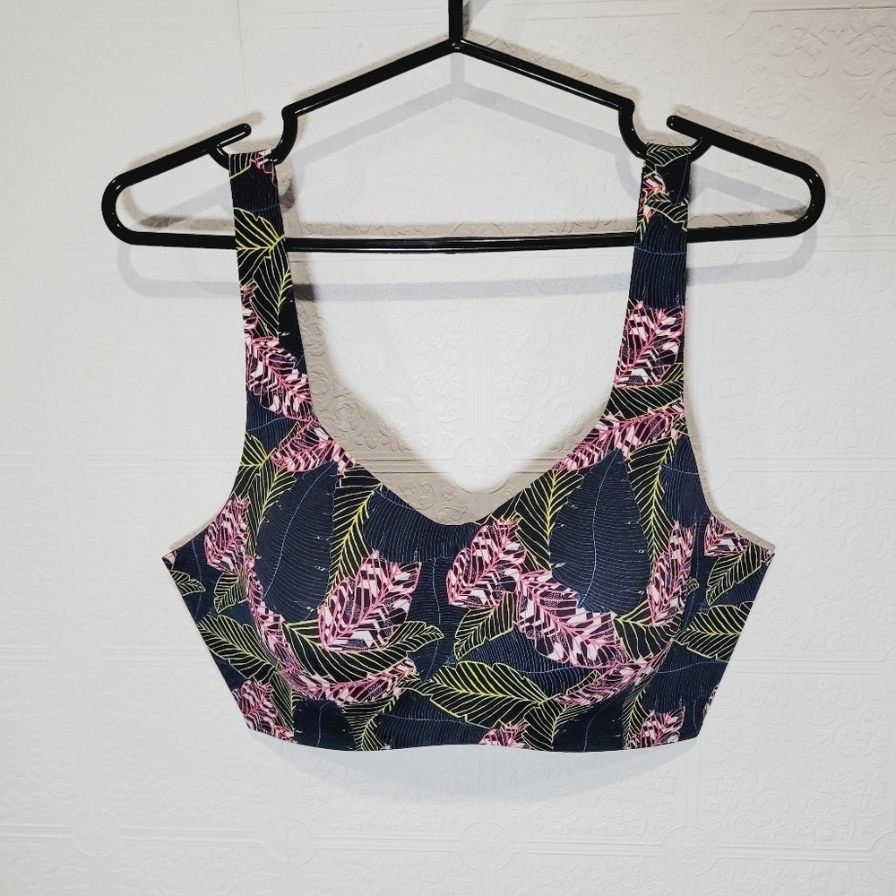 Knix Catalyst floral bra Size 6, 32DD E, 34 DD